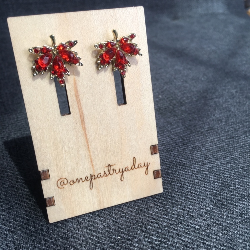 Rhinestone Maple Leaf Stud Fashion Earrings, Red, Orange
